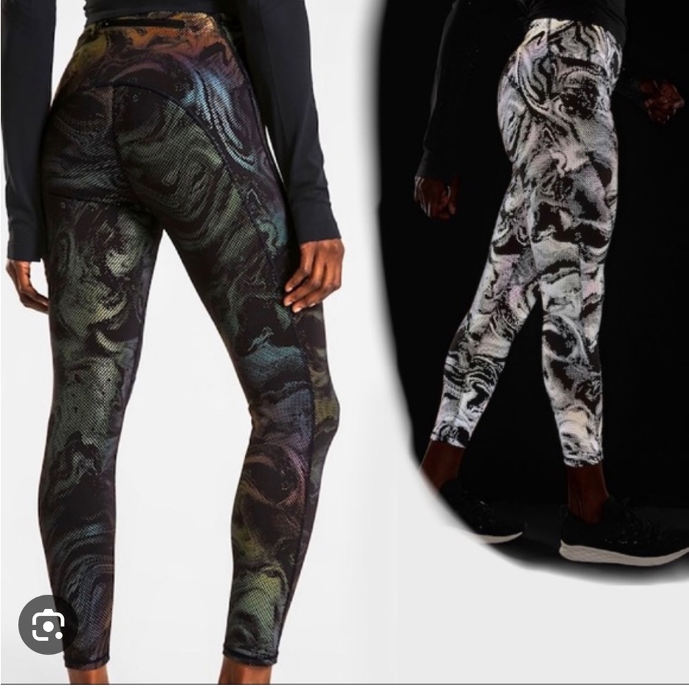 RARE Athleta lightening reflective running tight 7/8 XS